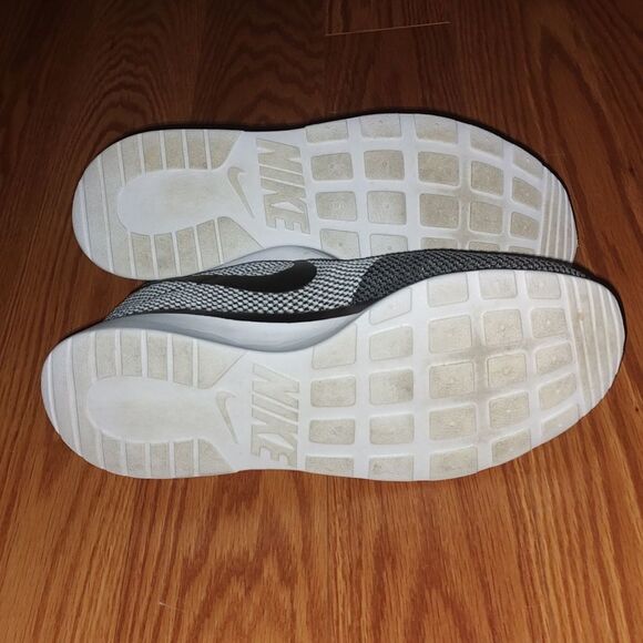 Nike Tanjun Racer 921669-002 Black White running sneakers Sz 8.5 - Picture 6 of 8